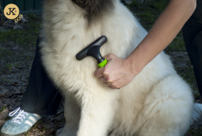 JK ANIMALS Hrebeň pre psov hrabličkový 37 rotačných hrotov | © copyright jk animals, všechna práva vyhrazena